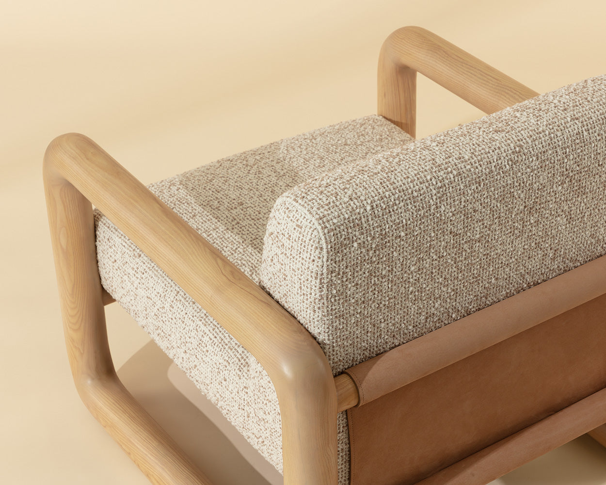 Bueno Armchair