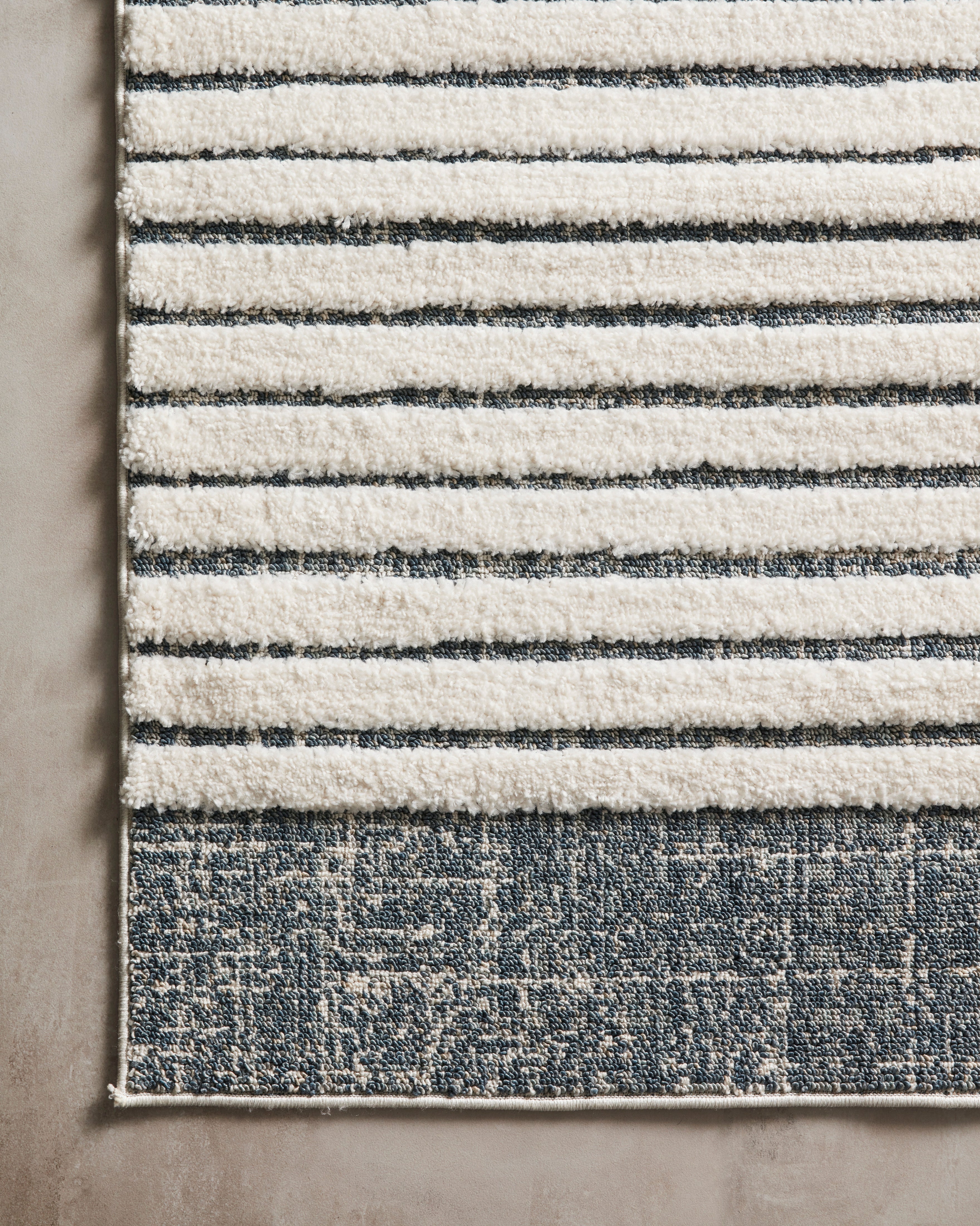 Hagen White/Ocean Rug