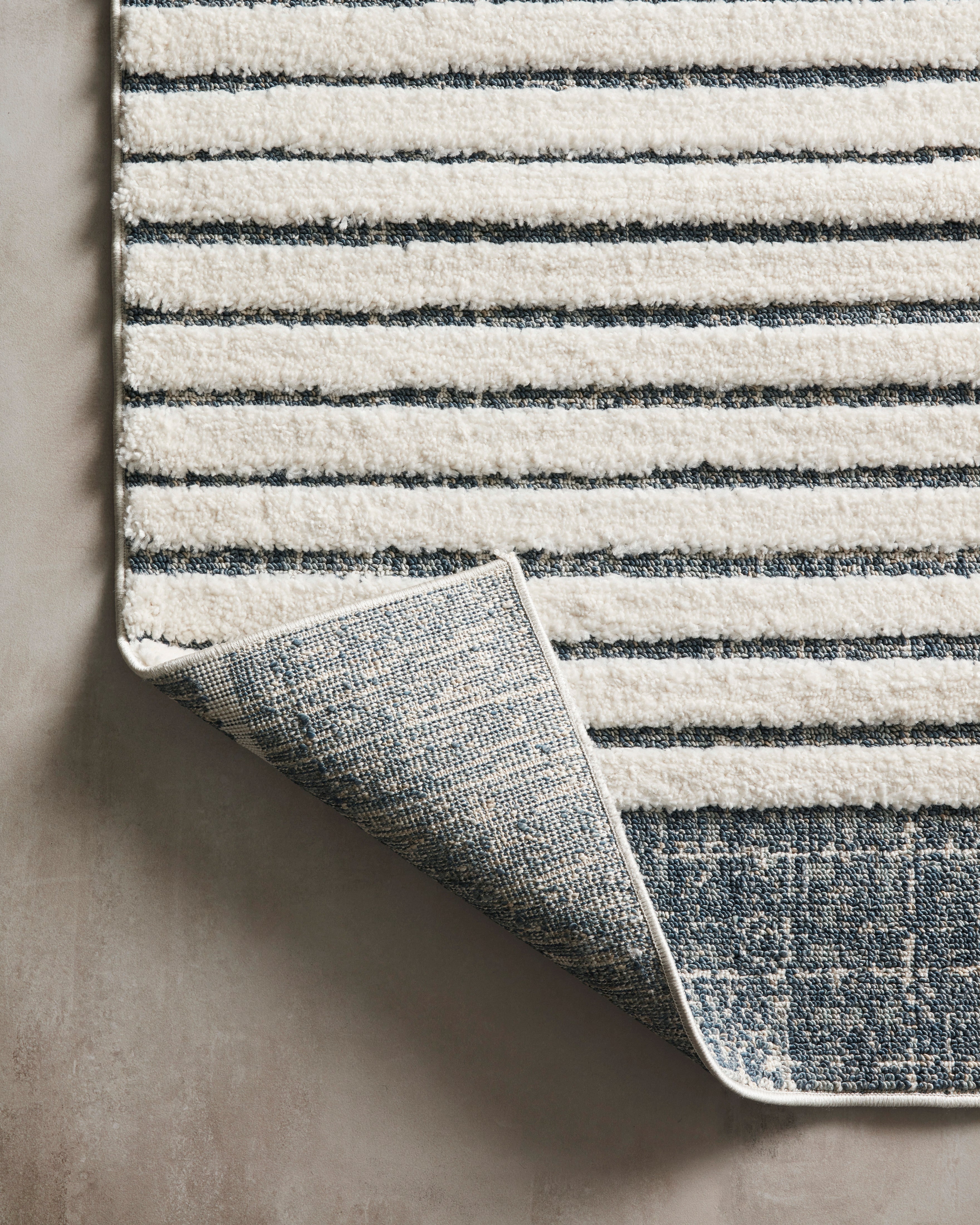 Hagen White/Ocean Rug