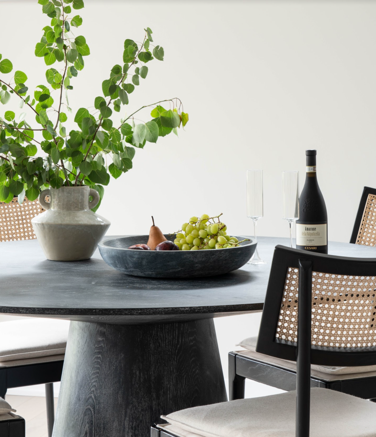 Chicago Dining Table