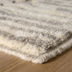 Hicks Hand Knotted Wool Rug | Natural