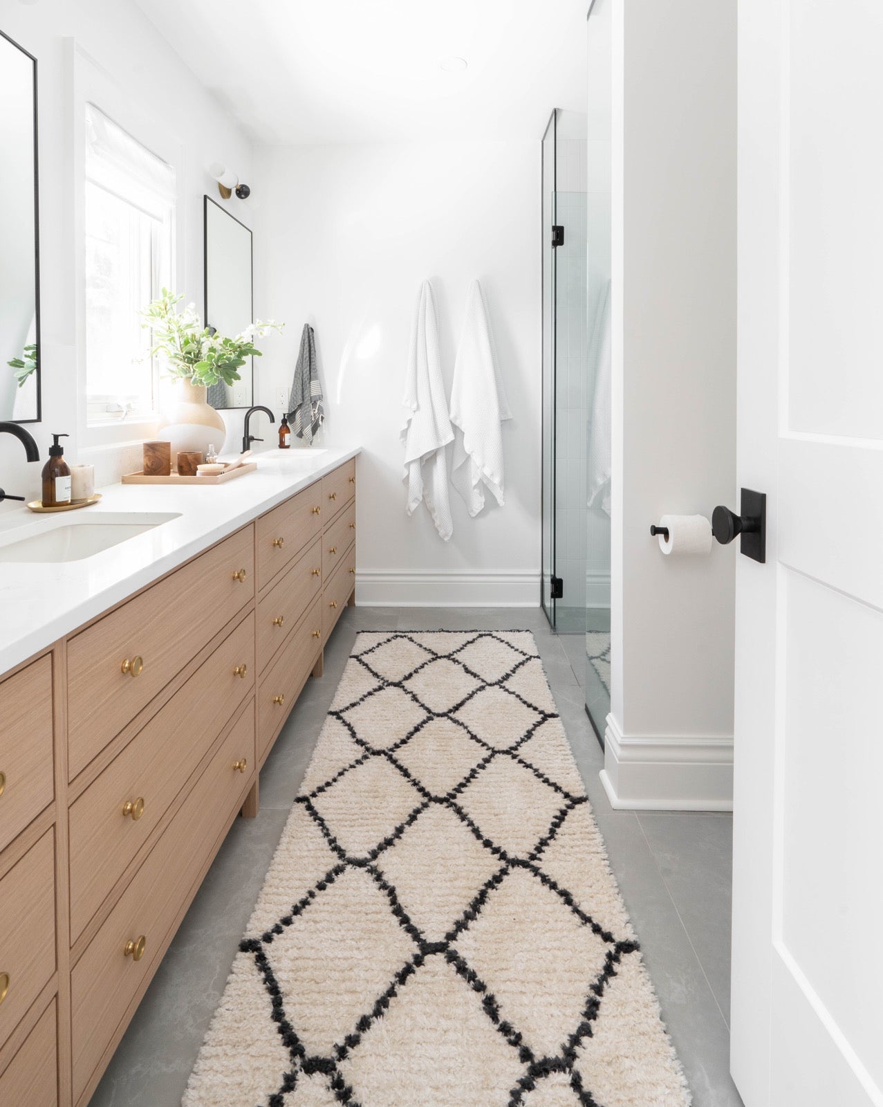 Chris Loves Julia x Loloi Alice Cream/Charcoal Rug