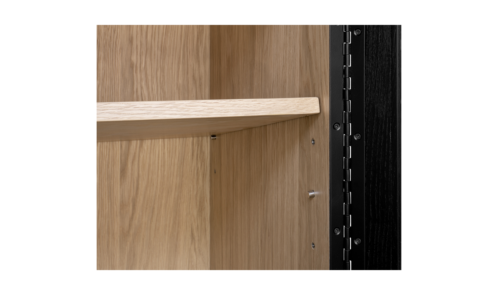 Charlottle Cabinet